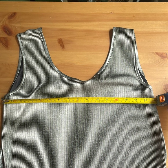 Metallic Silver Ribbed Tank Top 🪩 - Picture 5 of 7